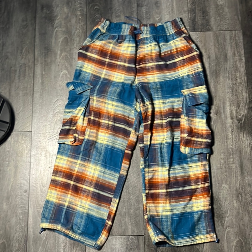 Women’s BDG Cargo style pants